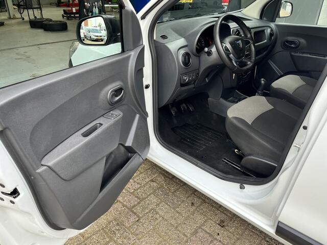 Dacia DOKKER 1.5 dCi 75 Bestel BTW VRIJ!! Airco Schuifdeur Parkeersensoren achter Ventilator 2-Persoons Euro 6 Bpm vrij voor particulier gebruik!!