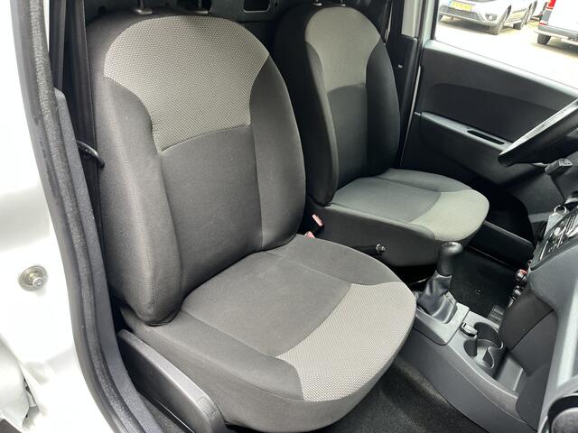 Dacia DOKKER 1.5 dCi 75 Bestel BTW VRIJ!! Airco Schuifdeur Parkeersensoren achter Ventilator 2-Persoons Euro 6 Bpm vrij voor particulier gebruik!!