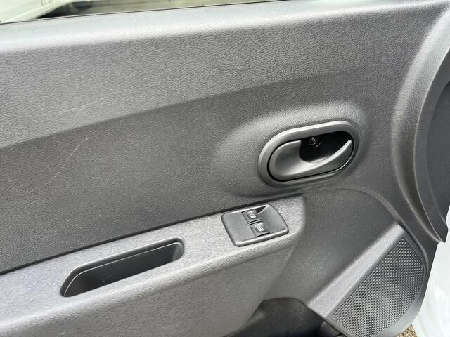 Dacia DOKKER 1.5 dCi 75 Bestel BTW VRIJ!! Airco Schuifdeur Parkeersensoren achter Ventilator 2-Persoons Euro 6 Bpm vrij voor particulier gebruik!!