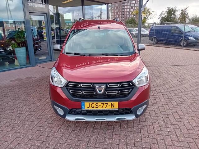 Dacia DOKKER 1.3 TCe Stepway, Airco, Multimediasysteem, Navigatie, Bluetooth, Parkeersensoren, Cruise control, Camera, Elektrische ramen en spiegels, Centrale vergrendeling met AB, Dealer onderhouden, BOVAG