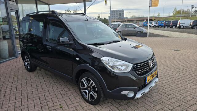 Dacia DOKKER 1.2 TCe Stepway, AIRCO, Multimediasysteem, Navigatie, Bluetooth, Voorstoelen verwarmd,Parkeersensoren, Cruise control, Camera, Elektrische ramen en spiegels, Nw Distr.Ketting, Nette auto, BOVAG Garantie