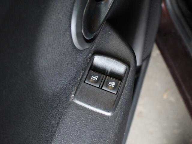 Dacia DOKKER 1.2 TCe S&S | Stoelverwarming| Navi | Cruise | PDC | Airco