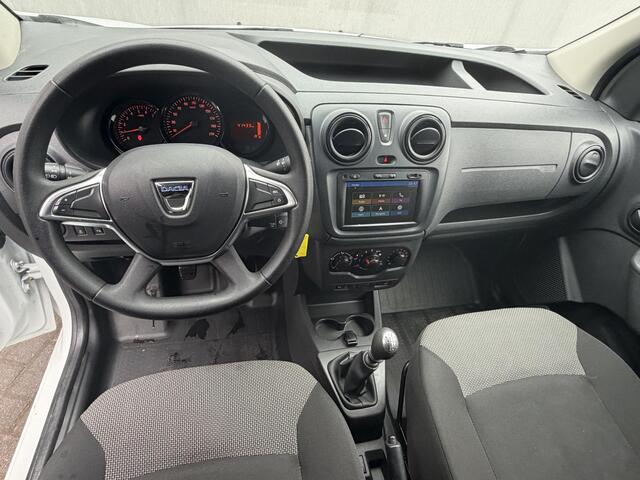 Dacia DOKKER 1.5 Blue dCi 90 Essential / Trekgewicht 1200 Kg / Navigatie / Multimedia Bluetooth / Stoelverwarming / Achteruitrij Camera / Parkeersensoren Achter / Airco / DAB / Cruise Control / Elektrische Ramen / Elektrisch Verstelbare Buiten Spiegels /