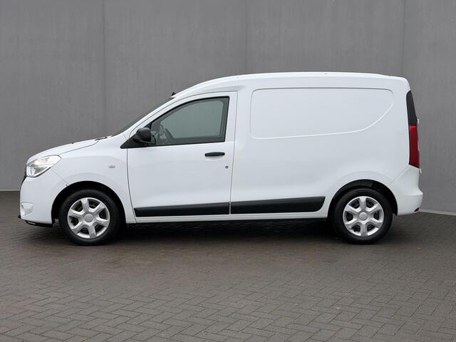 Dacia DOKKER 1.5 Blue dCi 90 Essential / Trekgewicht 1200 Kg / Navigatie / Multimedia Bluetooth / Stoelverwarming / Achteruitrij Camera / Parkeersensoren Achter / Airco / DAB / Cruise Control / Elektrische Ramen / Elektrisch Verstelbare Buiten Spiegels /
