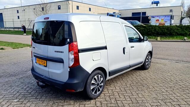 Dacia DOKKER 1.6 MPI 100 Basic