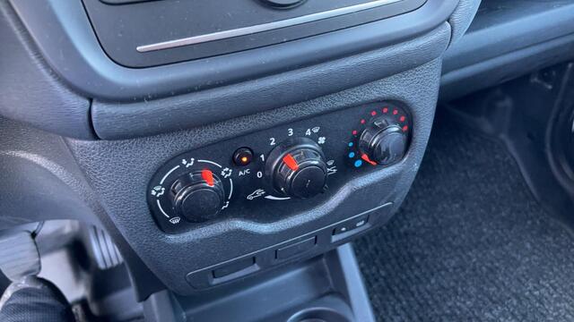 Dacia DOKKER 1.5 Blue dCi 90 Solid 1STE EIG / TREKHAAK / AIRCO / BLUETOOTH / ELEK RAMEN / NL-AUTO
