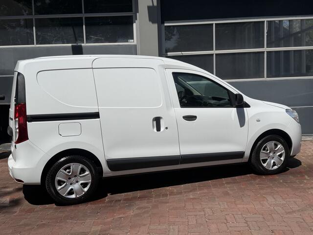Dacia DOKKER 1.5 Blue dCi 90 Solid - Praktisch, Zuinig en Betrouwbaar