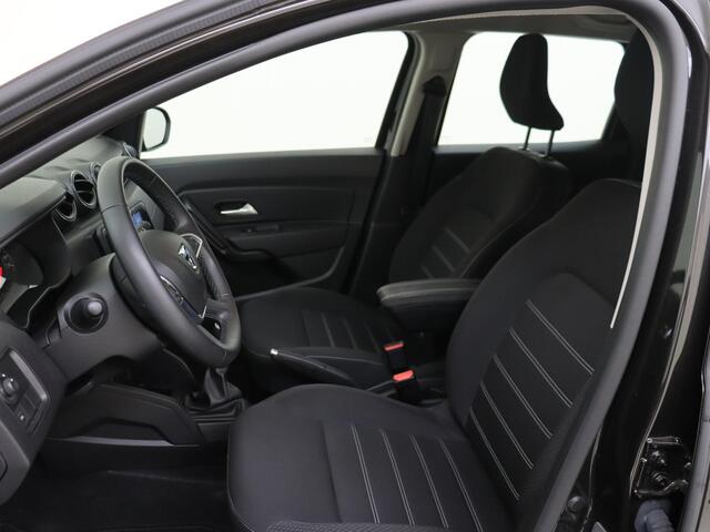 Dacia DUSTER 1.0 TCe Bi-Fuel Comfort | Side-Steps | 16" LMV | LED-Verlichting | PDC Achter | Cruise Control & Snelheidsbegrenzer | Apple Carplay & Android Auto | Airconditioning | Orig. NL