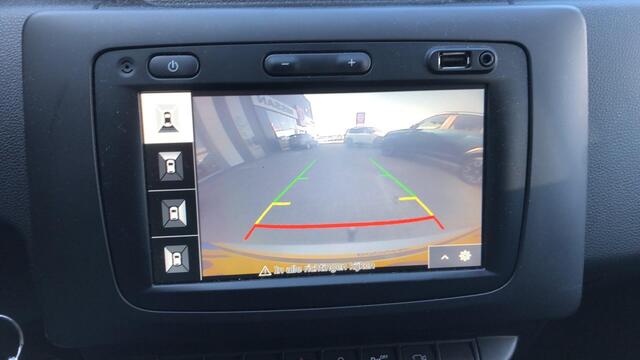 Dacia DUSTER 1.3 TCe 130 Prestige | Trekhaak | 360º Camera | Navigatie |