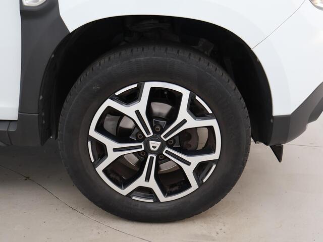Dacia DUSTER 1.3 TCe 150 PK PRESTIGE + 1500 KG TREKHAAK | STOELVERW. | CAMERA | APPLE CARPLAY | NAVIGATIE
