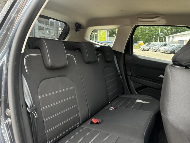 Dacia DUSTER 1.3 TCe 150 Journey Automaat/Camera V+A/ Stoelverwarming / ECC/Parkeersensoren.