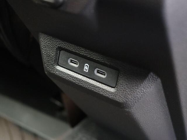Dacia DUSTER Extreme HYBRID 140 | Achteruitrijcamera | Cruise Control met snelheidsbegrenzer | Dacia Handsfree card voor openen, sluiten en starten zonder sleutel