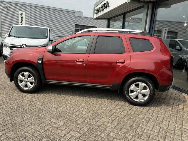 Dacia DUSTER 1.0 TCe Comfort PARKEERSENSOREN + CAMERA / CRUISE CONTROL / NAVI / ALL SEASONS BANDEN / LICHTMETAAL / AIRCO !!