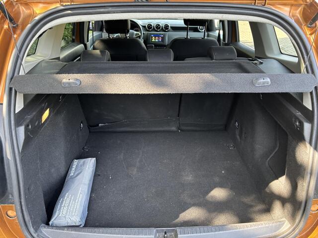 Dacia DUSTER 1.3 TCe Prestige / 1e Eig / Navigatie / Camera / Aanhangwagen geremd 1500KG /