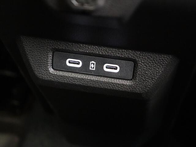 Dacia DUSTER Journey HYBRID 140 | Achteruitrijcamera | Cruise Control met snelheidsbegrenzer | Dacia Handsfree card voor openen, sluiten en starten zonder sleutel