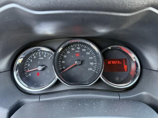 Dacia DUSTER 1.2 TCe 4x2 Blacksh.