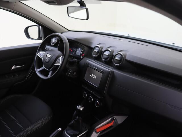 Dacia DUSTER 1.0 TCe Prestige |Navigatie |Achteruitrijcamera |Privacy Glass | Parkeersensoren Achter | Cruise Control | Bluetooth Carkit | LM Velgen |