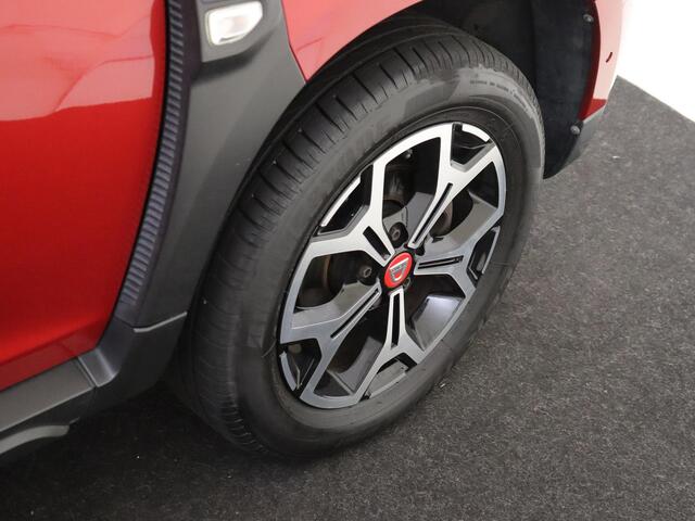 Dacia DUSTER 1.3 TCe Tech Road | Trekhaak | Navigatie | Achteruitrijcamera | Climate Control