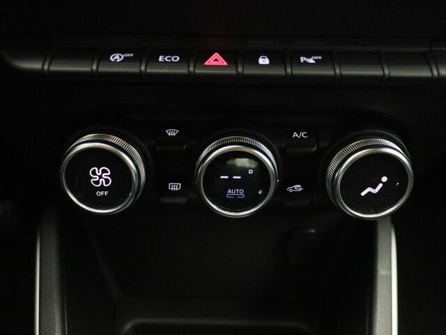 Dacia DUSTER TCe 130 Serie Limitee 15th Anniversary | Climate Control | Handsfree Card | Medianav met Apple CarPlay & Android Auto | Lichtmetalen velgen | Metaalkeur | Dakdragers |