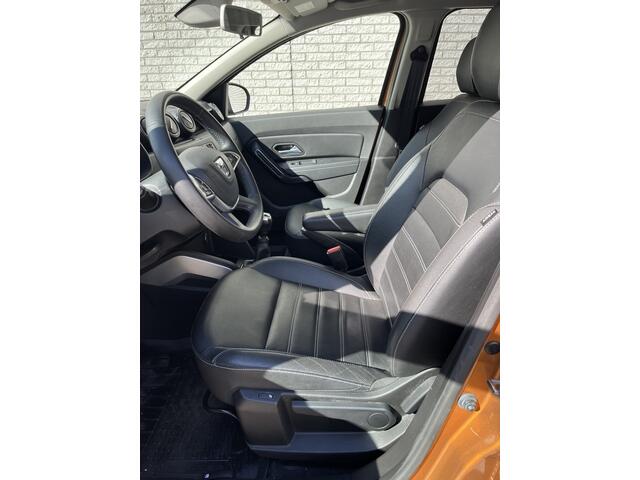 Dacia DUSTER 1.2 TCe Prestige | trekhaak | all season banden | leder | 360 camera | incl. Bovag rijklaarpakket met 12 maanden garantie |