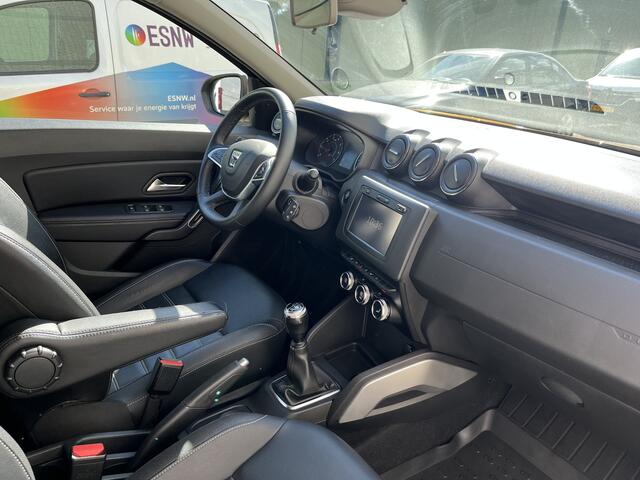 Dacia DUSTER 1.2 TCe Prestige | trekhaak | all season banden | leder | 360 camera | incl. Bovag rijklaarpakket met 12 maanden garantie |