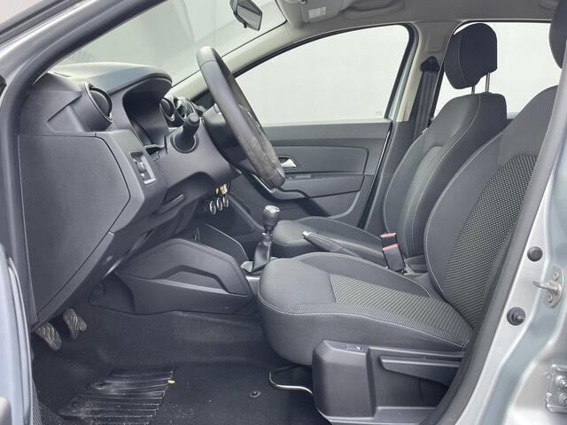 Dacia DUSTER 1.0 TCe Comfort / Trekhaak (1500KG)/ Stoelverwarming / Cruise Control / Bluetooth / Parkeersensoren Achter / Airco /