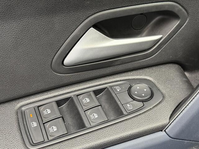 Dacia DUSTER 1.2 TCe 130 mild hybrid Expression | Navigatie | Achteruitrijcamera | Stoelverwarming | LED | DAB | Cruise Control | Airco | Parkeersensoren | Lichtmetaal |