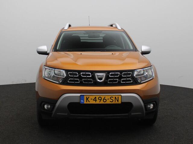 Dacia DUSTER TCe 130 Prestige | MediaNav Navigatiesysteem met Apple CarPlay & Android Auto | Parkeersensoren achter met achteruitrijcamera | Trekhaak | Lichtmetalen velgen | Metaalkleur |