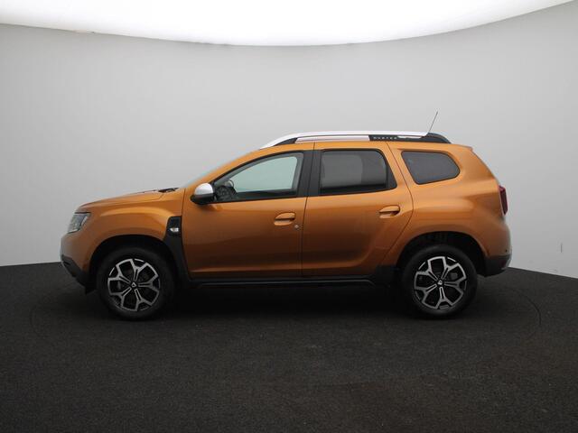 Dacia DUSTER TCe 130 Prestige | MediaNav Navigatiesysteem met Apple CarPlay & Android Auto | Parkeersensoren achter met achteruitrijcamera | Trekhaak | Lichtmetalen velgen | Metaalkleur |