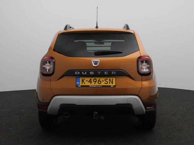 Dacia DUSTER TCe 130 Prestige | MediaNav Navigatiesysteem met Apple CarPlay & Android Auto | Parkeersensoren achter met achteruitrijcamera | Trekhaak | Lichtmetalen velgen | Metaalkleur |