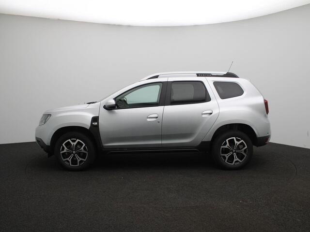 Dacia DUSTER TCe 90 Prestige | Airco | Medianav | Lichtmetalen velgen | Metaalkleur | Parkeersensoren achter met achteruitrijcamera | Privacy glass |