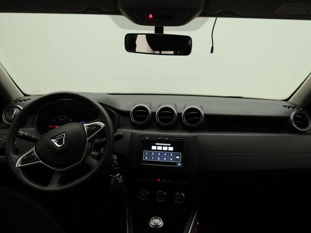 Dacia DUSTER TCe 90 Prestige | Airco | Medianav | Lichtmetalen velgen | Metaalkleur | Parkeersensoren achter met achteruitrijcamera | Privacy glass |