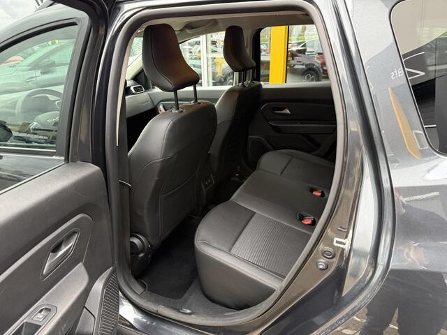 Dacia DUSTER 1.3 TCe 150 Journey | Trekhaak | Navigatie | Rondom Camera | Stoelverwarming | Climate Control | Key-less | LED | DAB |