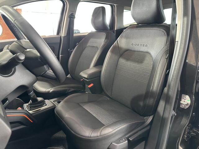 Dacia DUSTER 1.3 TCe Extreme | TREKHAAK | BLIND SPOT | 360 CAMERA | PARKEERSENSOREN | CLIMATE CONTROL | CRUISE CONTROL | CARPLAY