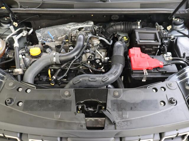 Dacia DUSTER 1.2 TCe Prestige | All-Seasonbanden | Camera | Blind Spot Warning | PDC Achter | Cruise Control & Snelheidsbegrenzer | Automatische Verlichting | 17" LMV | Privacy Glass | Apple Carplay & Android Auto