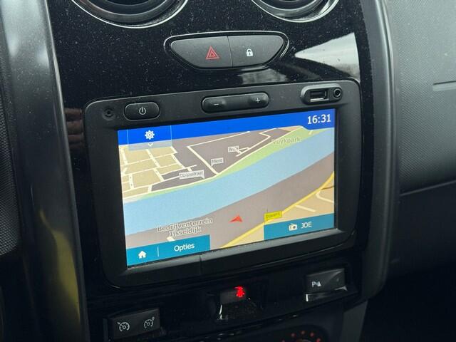 Dacia DUSTER 1.2 TCe 4x2 Blackshadow met Navi/Camera, Leer, Trekhaak