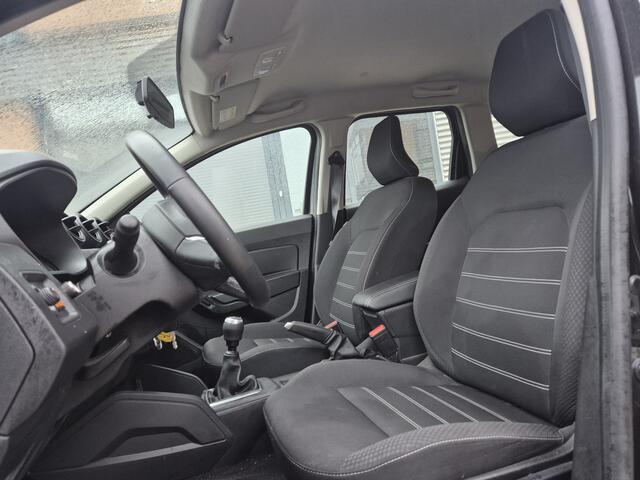 Dacia DUSTER 1.3 TCe 4x4 150pk Comfort awd EXPORT PRIJS 15000,-
