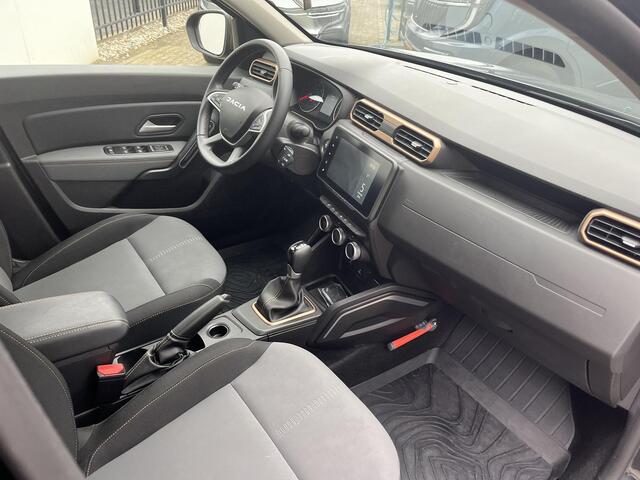 Dacia DUSTER 1.3 TCe 150 Extreme / AUTOMAAT / ALL SEASON BANDEN / TREKHAAK