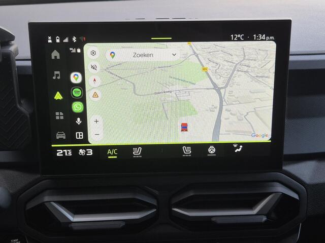 Dacia DUSTER 1.6 Hybrid 140 Journey Automaat / Fabrieksgarantie tot 04-2028 / Pack parking / Pack Winter / Draadloze telefoon lader / Apple Carplay/Android Auto / Cruise control / Climate control / Stuur & Stoelverwarming /