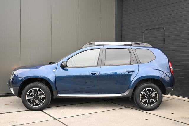 Dacia DUSTER TCe 130 4x2 Blackshadow | TREKHAAK | CAMERA | STOELVERWARMING | NAVI | LEDER | CRUISE CONTROL | AIRCO | PDC | LMV