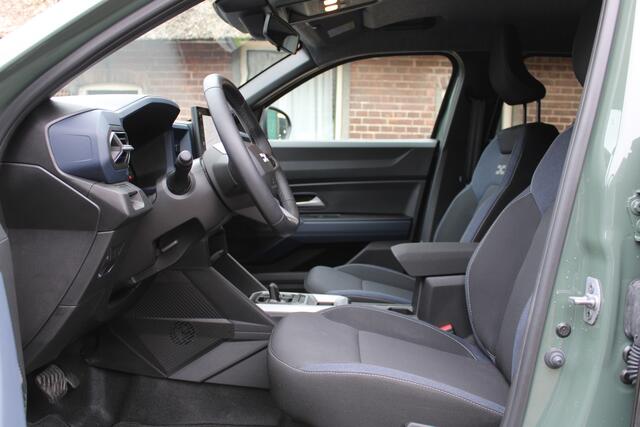 Dacia DUSTER 1.6 Hybrid 140 Journey MHEV HYBRIDE NAVI TREKHAAK ECC 7800KM!!!