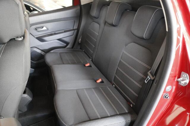 Dacia DUSTER 1.3 TCe Prestige All-seasons | Airco | Cruise | DAB | Camera | Trekhaak.