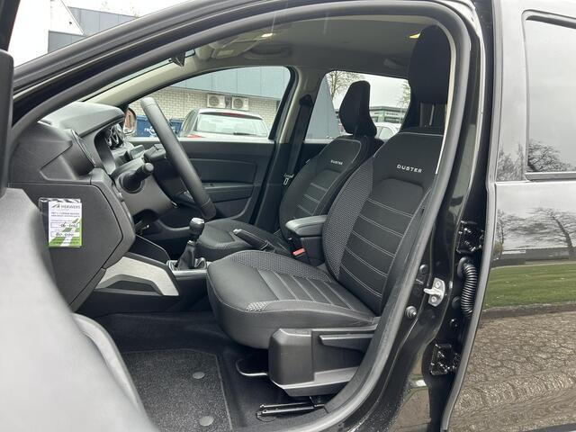 Dacia DUSTER 1.3 TCe Prestige / Trekhaak (1500KG) / Achteruitrijcamera / Climate Control / Navigatie / Dealer Onderhouden / 1e Eigenaar / Apple Carplay & Android Auto / Dode Hoek Detectie /