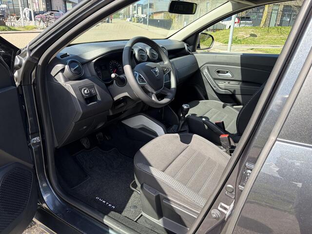 Dacia DUSTER 1.3 TCe Prestige APPLE CARPLAY ANDROID AUTO / AIRCO / PARKEERSENSOREN+CAMERA / NAVIGATIE.