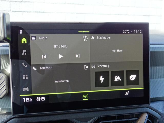 Dacia DUSTER 1.8 Hybrid 155 Extreme NU 7 JAAR GARANTIE! / PACK TECHNO / 18 INCH VELGEN / METALLIC LAK