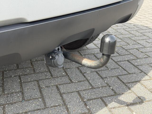 Dacia DUSTER 1.2 TCe Comfort Cruise Control / Bluetooth / Trekhaak / 1500 KG trekgewicht