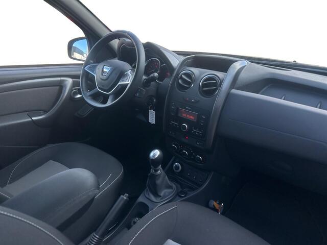 Dacia DUSTER 1.2 TCe 4x4 Lauréate | Trekhaak | 4x4 |