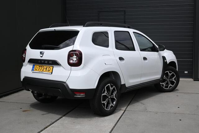 Dacia DUSTER TCe 100 BI-FUEL Essential | TREKHAAK | AIRCO | DEALER ONDERHOUDEN | LMV
