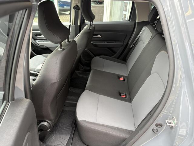 Dacia DUSTER 1.3 TCe Extreme | Rondomzicht camera | Stoelverwarming | Navigatie | Climate Control | Key-less | LED | DAB | Dodehoek detectie |