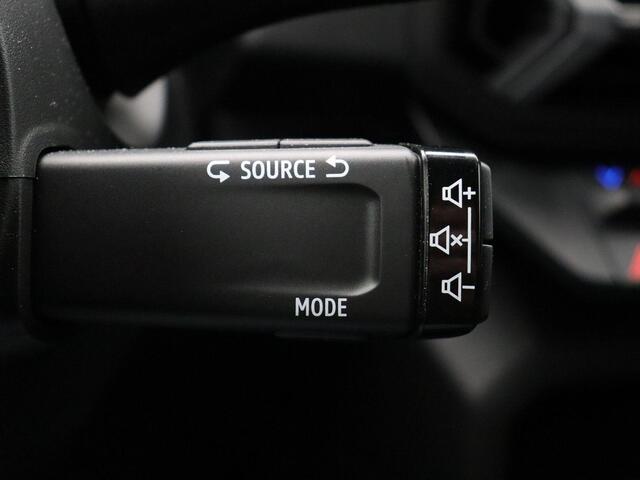 Dacia DUSTER hybrid 155pk Journey | Stoel- en stuurwielverwarming | Voorruitverwarming | 360 graden camera | Blind spot |